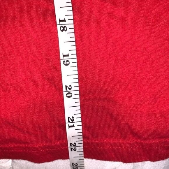 Universal Studios Happy Holidays Youth XL Red T-Shirt - Picture 6 of 7